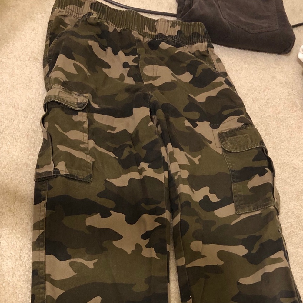 Children’s place size 12 boys cargo cammo pants .